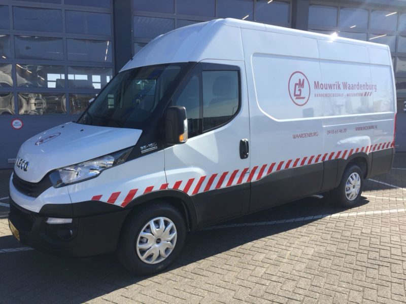 Nieuwe Iveco Daily afgeleverd.